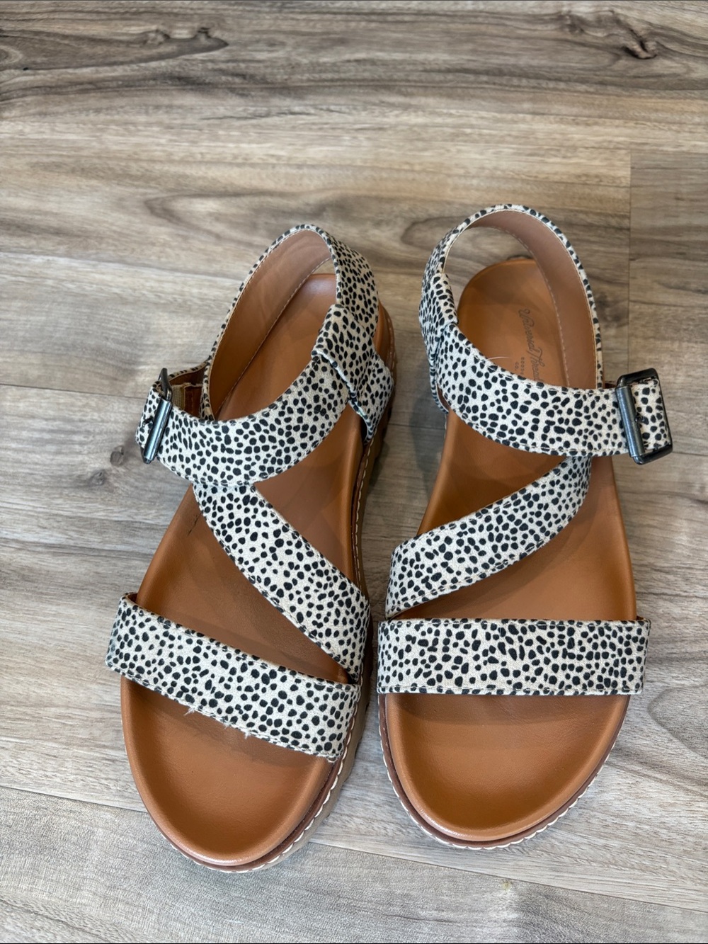 Universal Thread Black & White Cheetah Print Strappy Sandal